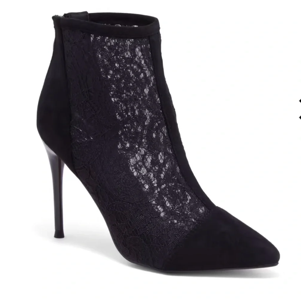 NWT New York & company Bria Lace Bootie size 7